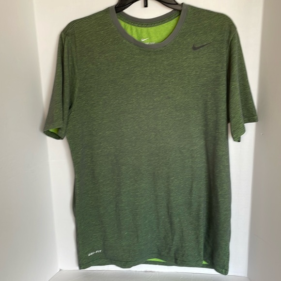 Nike green dri fit short sleeve tee shirt Men’s size L - Picture 1 of 10